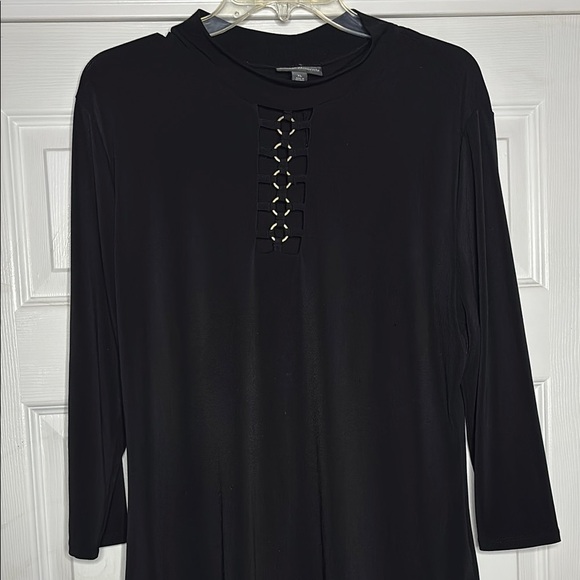 BOLD elements Tops - Bold Elements Black Blouse with Gold Rings XL